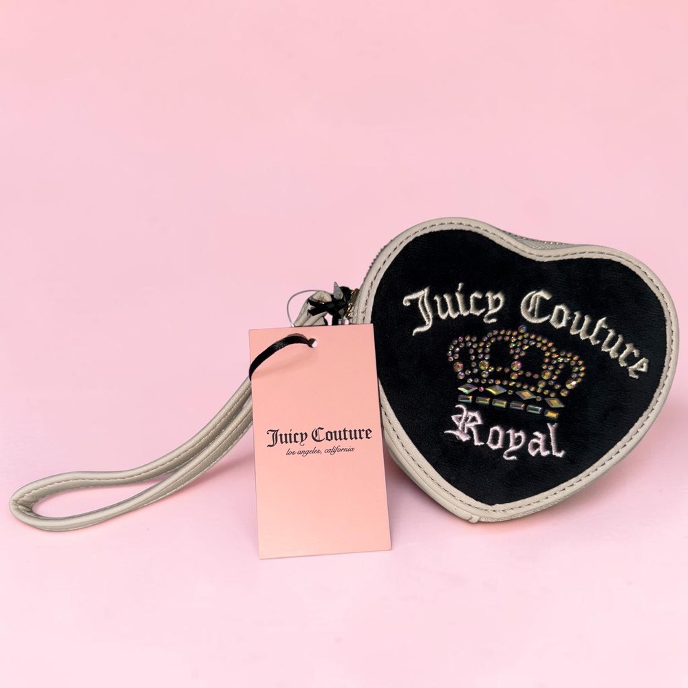 Juicy Couture Kingdom Heart Black Velvet White Heart Wristlet Pouch 13JCDBYBU-LR